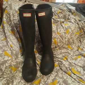 Great condition Hunter rain boots